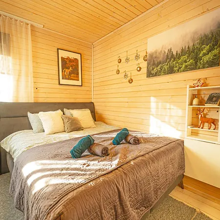 Lazy Deer - Camp