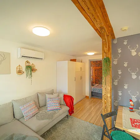 Lazy Deer - Camp Hébergement de vacances Staniszow